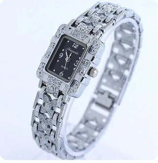 Montre pour femmes carrée en métal vieillot, fond noir